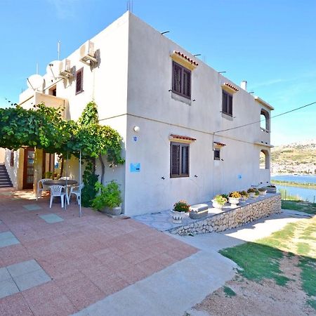 Apartments Andelka Паг Экстерьер фото